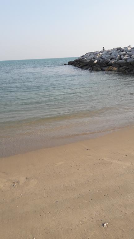 Sabaidee Beach Rayong Esterno foto